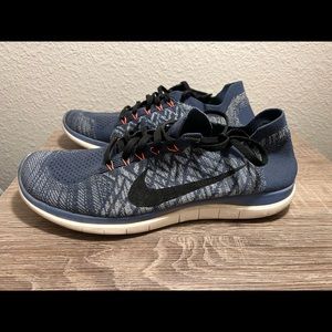 Nike Flyknit shoes. Worn in good condition!